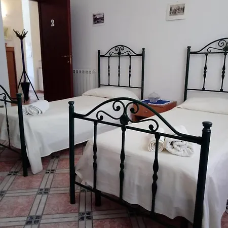 Pensión Casa Claudia *