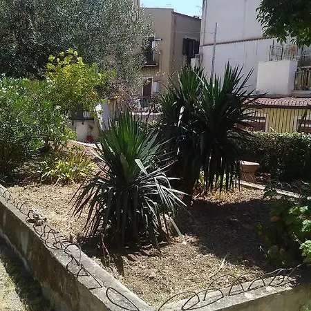Casa Claudia بيت ضيافة *