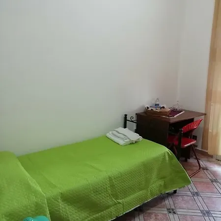 Casa Claudia Pensión *